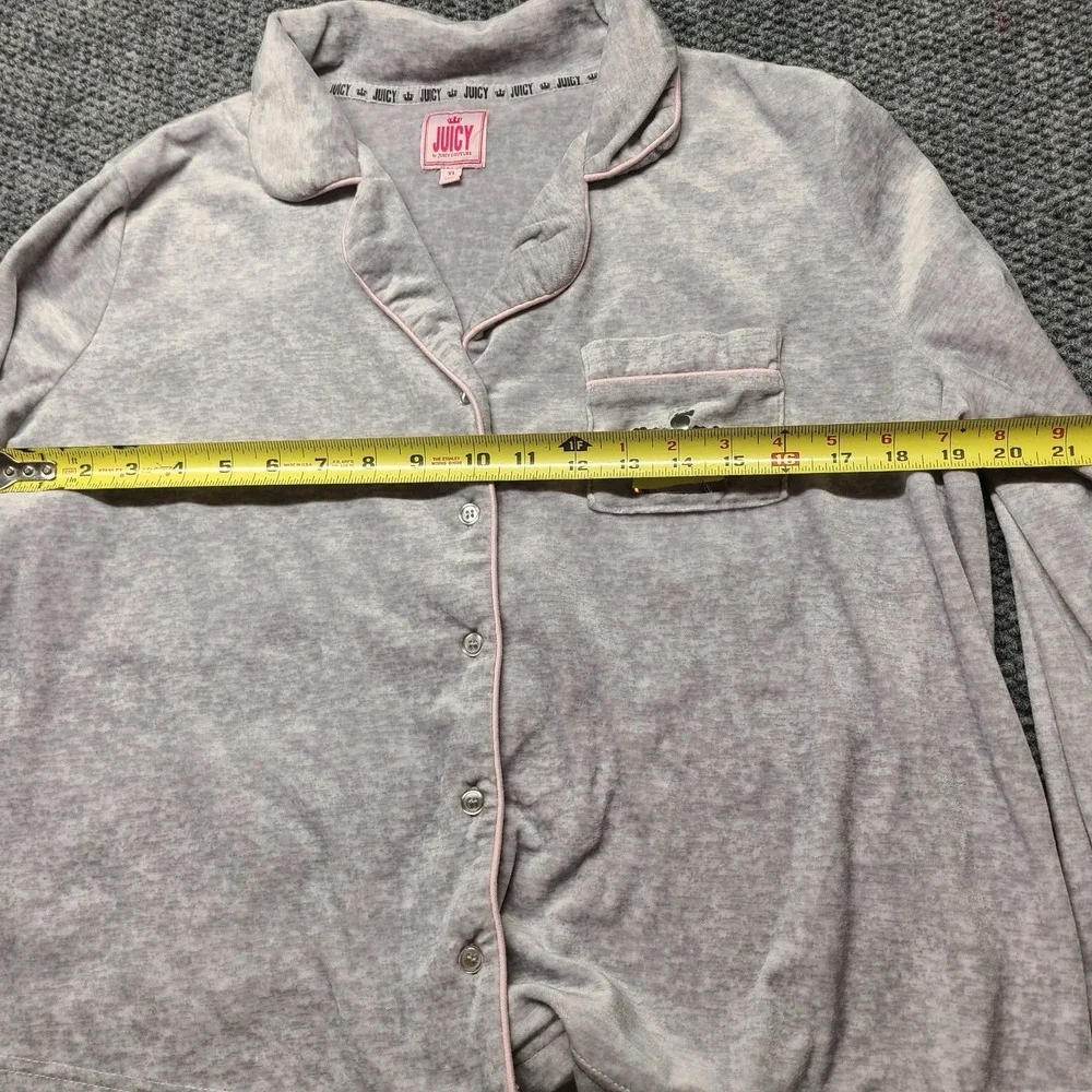 Juicy Couture Pajama Top Womens XL Gray Velour Shirt Sleepwear Button Up Crown